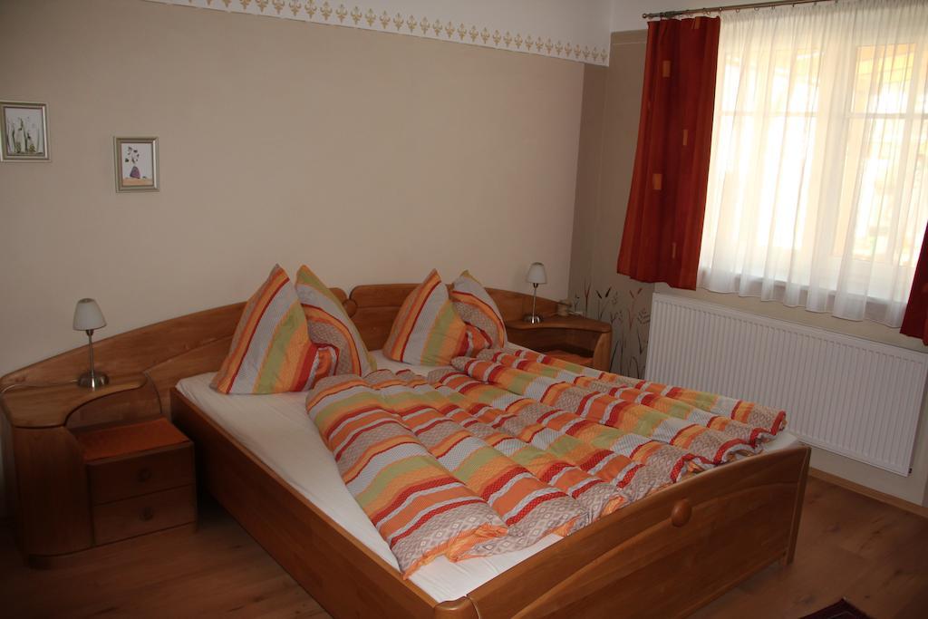 Апартаменты Haus Resi Staatz Номер фото