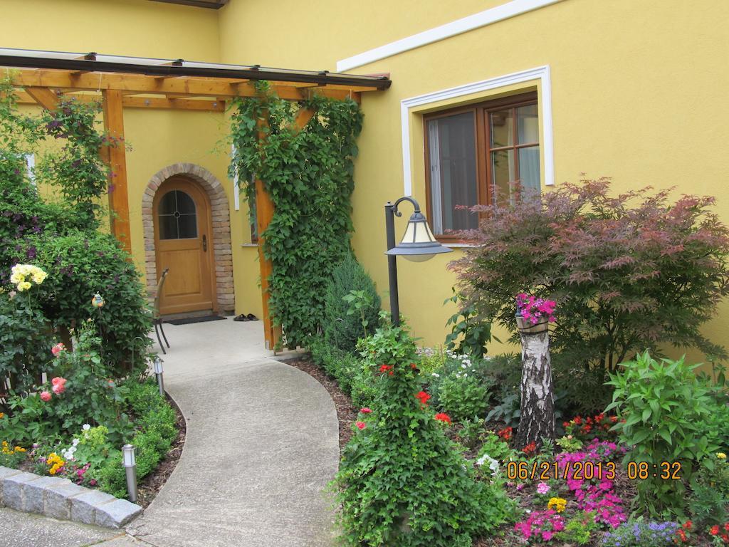 Апартаменты Haus Resi Staatz Номер фото